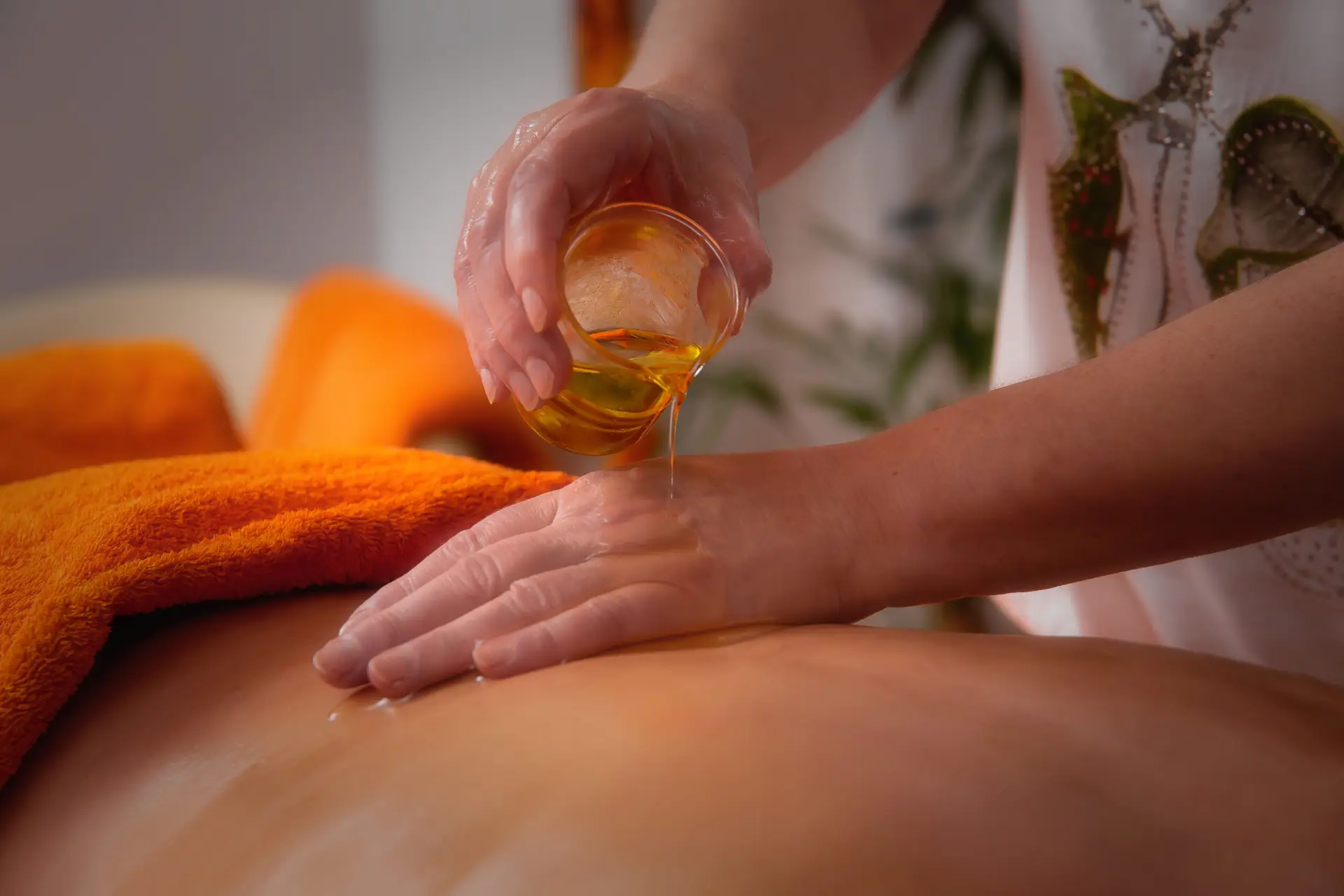 Massage bien-être ayurvédique à l'huile chaude - L'Éveil Indien, Ô Mains Douces